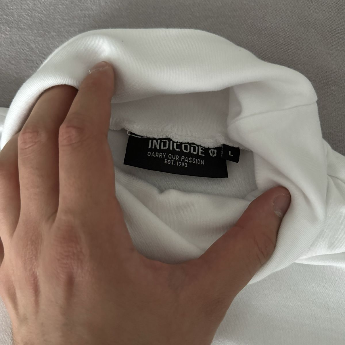 Pullover & Sweatshirts: INDICODE Weisser Rollkragenpullover Grösse L – Neu (gemäss Beschreibung) aus Hinwil von norisenya 1