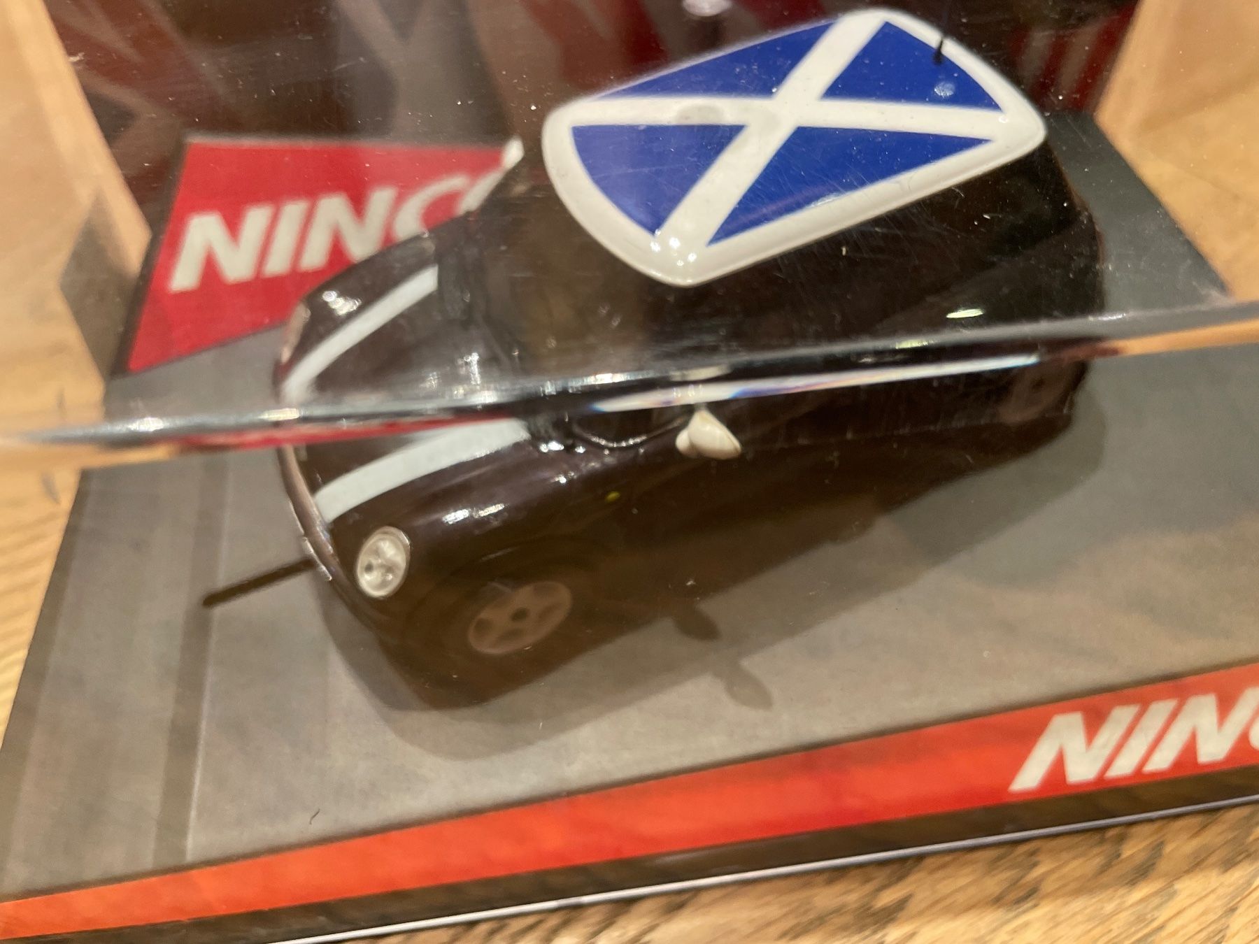 Ninco Rennbahnen: Mini Cooper SlotcaR , NInco 1aus 4 – Neu und originalverpackt aus Wohlen AG von NincoA-Z 1