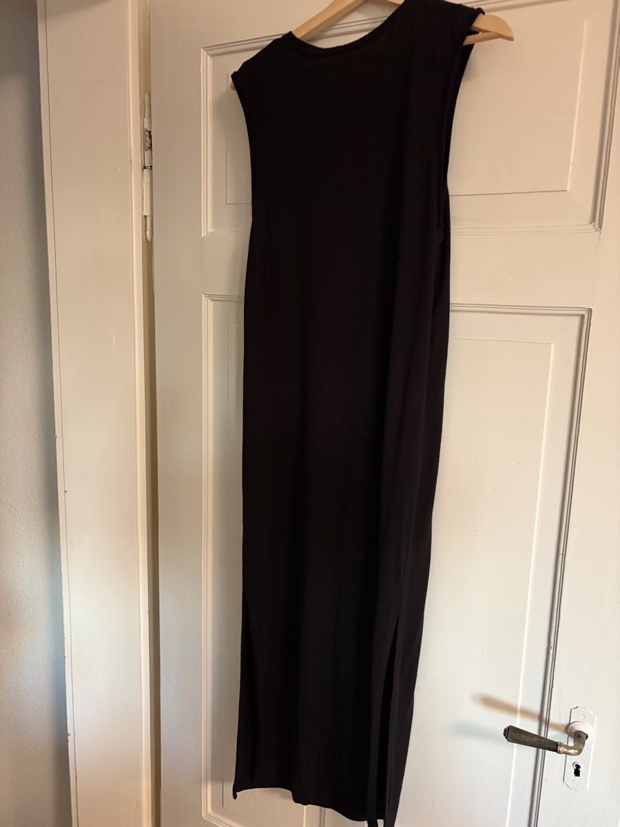 H&M Robes: schwarzes Basic Sommerkleid – D'occasion à Zürich par oli_9dhs 3