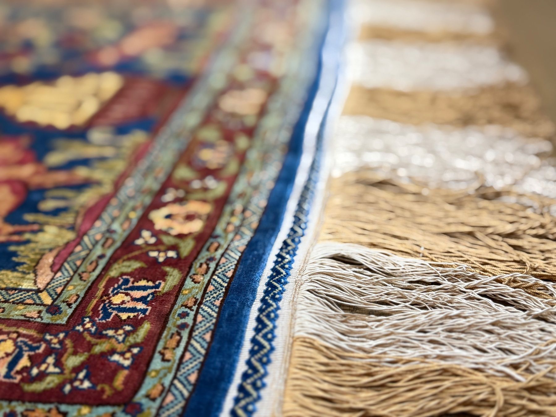 Tappeti: Seltener Hereke -  handgeknüpfter Seidenteppich – Usato da Bennau venduto da Mayer_Carpets 4