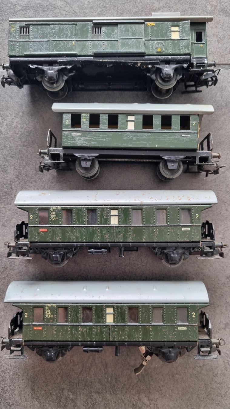 Märklin Modellini di ferrovie: Märklin Wagenset Donnerbüchse – Usato da Cugnasco venduto da FuoriTutto 1
