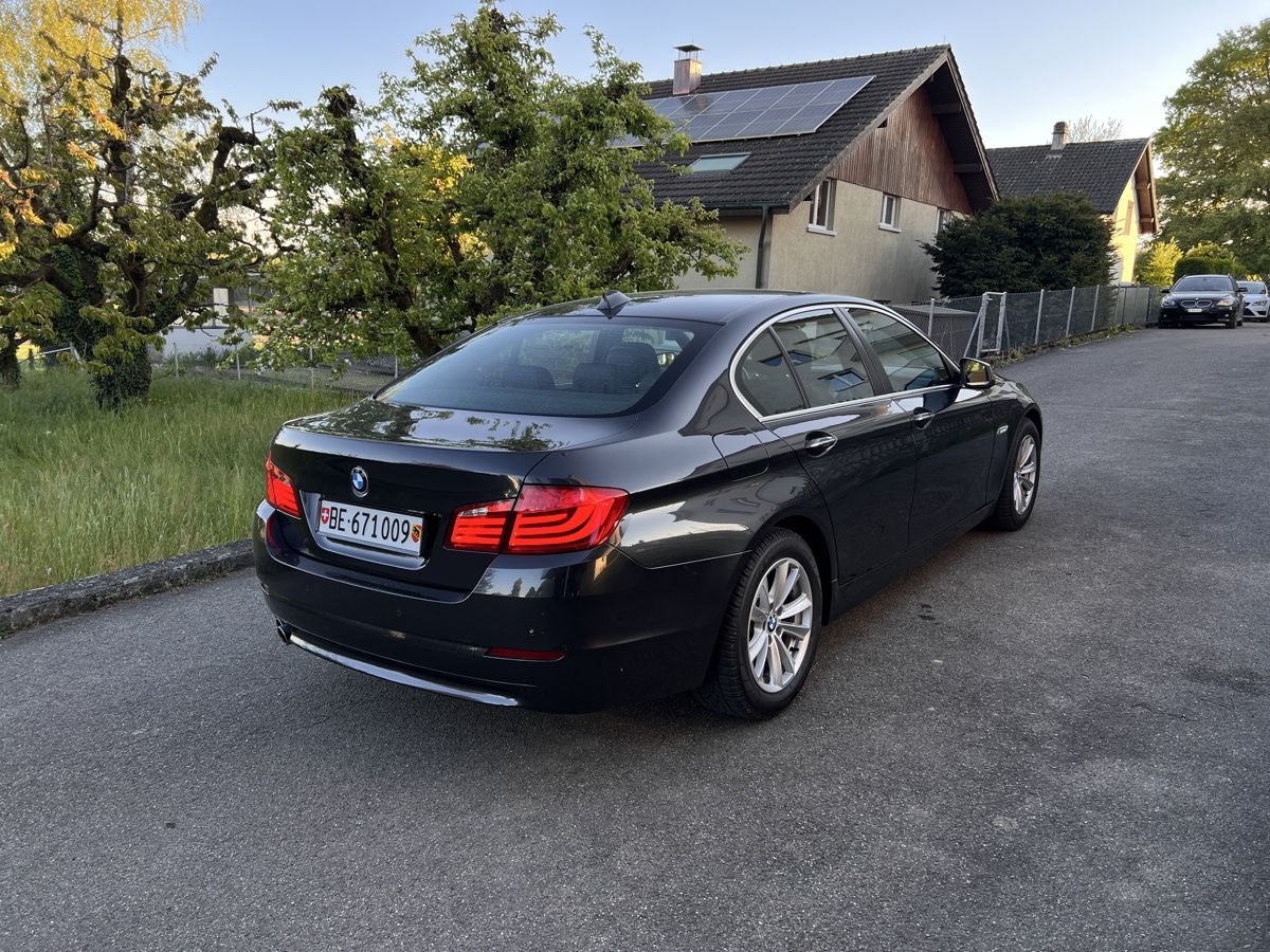 BMW Automobili: BMW 523i Steptronic ab mfk/Service – Usato da Hagneck venduto da Stejobe 2