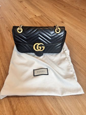 Gucci GG Marmont small matelassé shoulder bag