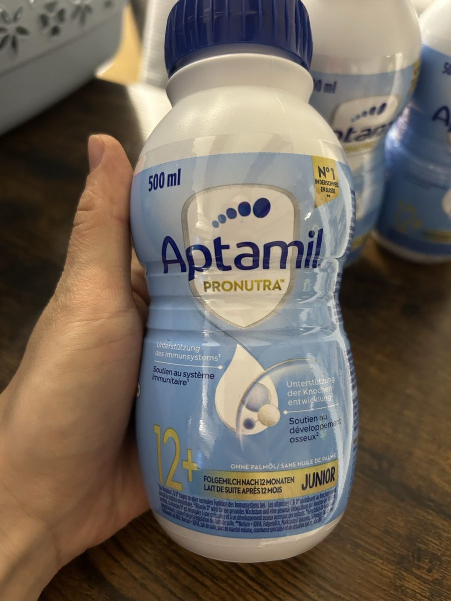 Aptamil Aliments & Spécialités: Aptamil Junior 12 mois – Neuf avec emballage d'origine à Kleinwangen par aym_9m68 1