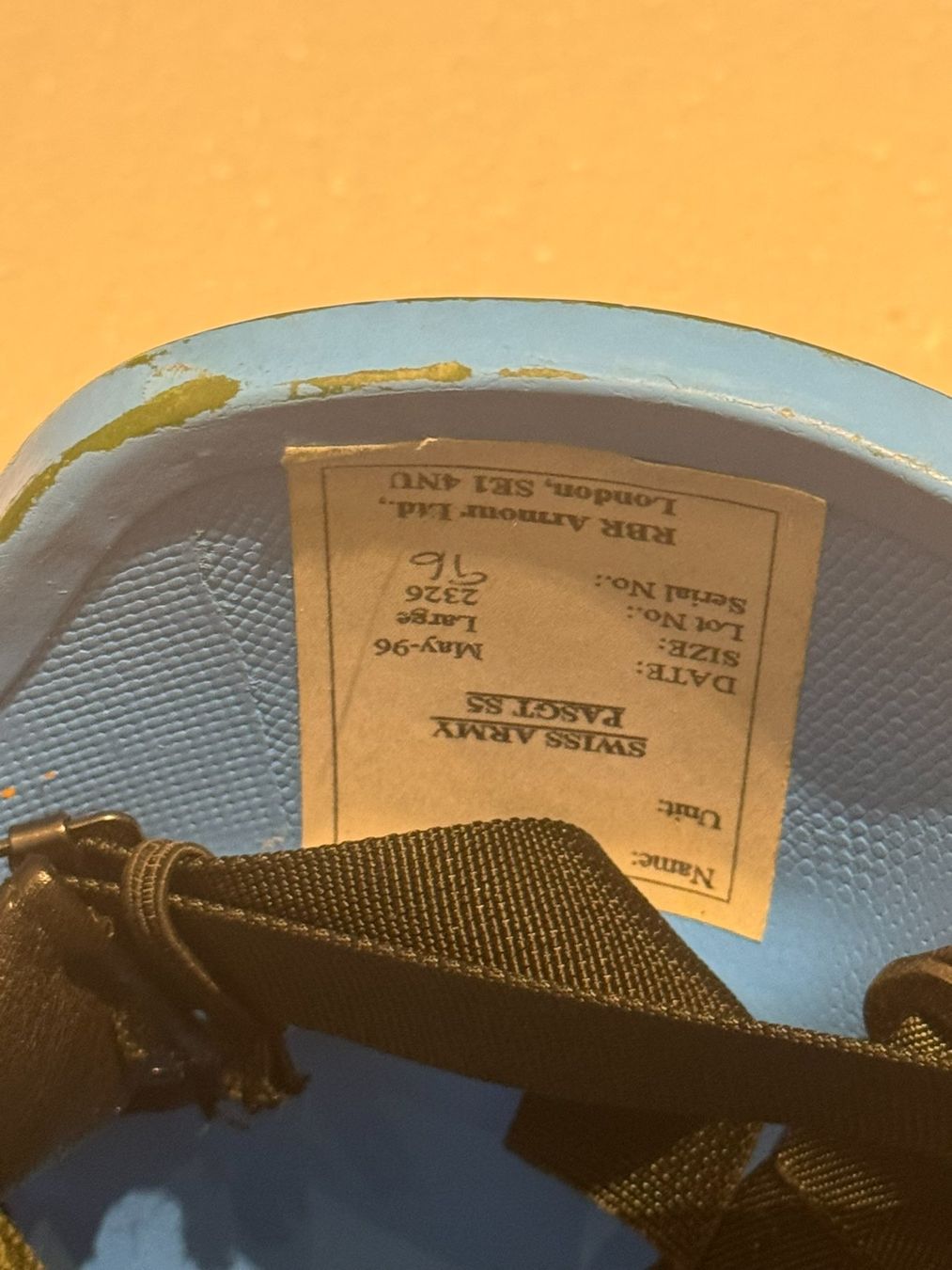 Uniformi & Effetti personali: Kevlar Helm UN – Usato da Messen venduto da Gabrielm0 2