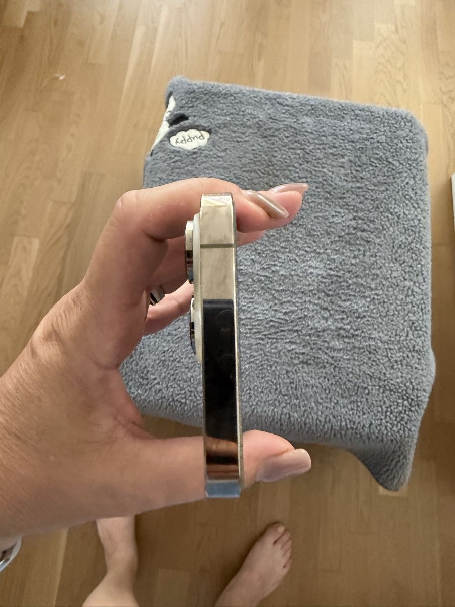 Apple Portables: iPhone 14 Pro – D'occasion à Pfyn par Nathalie71 4
