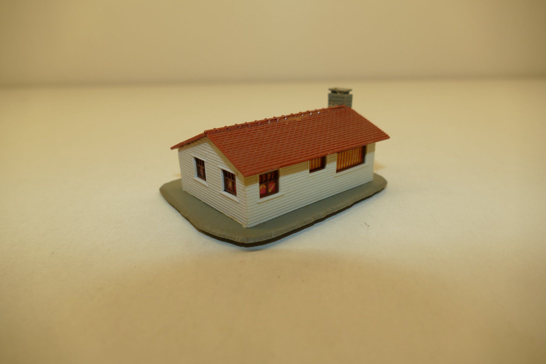 Modellini di ferrovie: Spur N: Einfamilienhaus – Usato da Niederhasli venduto da rail-duerst 2