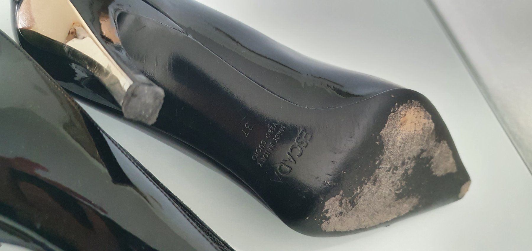Escada Scarpe da donna: Escada Pumps mit extravaganter Ferse Schwarz – Usato da Ottenbach venduto da ckronenberg 3