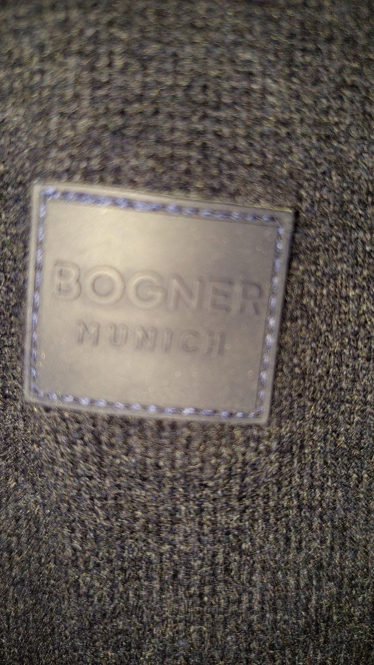 Bogner Maglioni & Felpe: Bogner Dunkelblauer Pullover mit weissen Details, Grösse M – Usato da Gwatt (Thun) venduto da Letzte-Chance 5