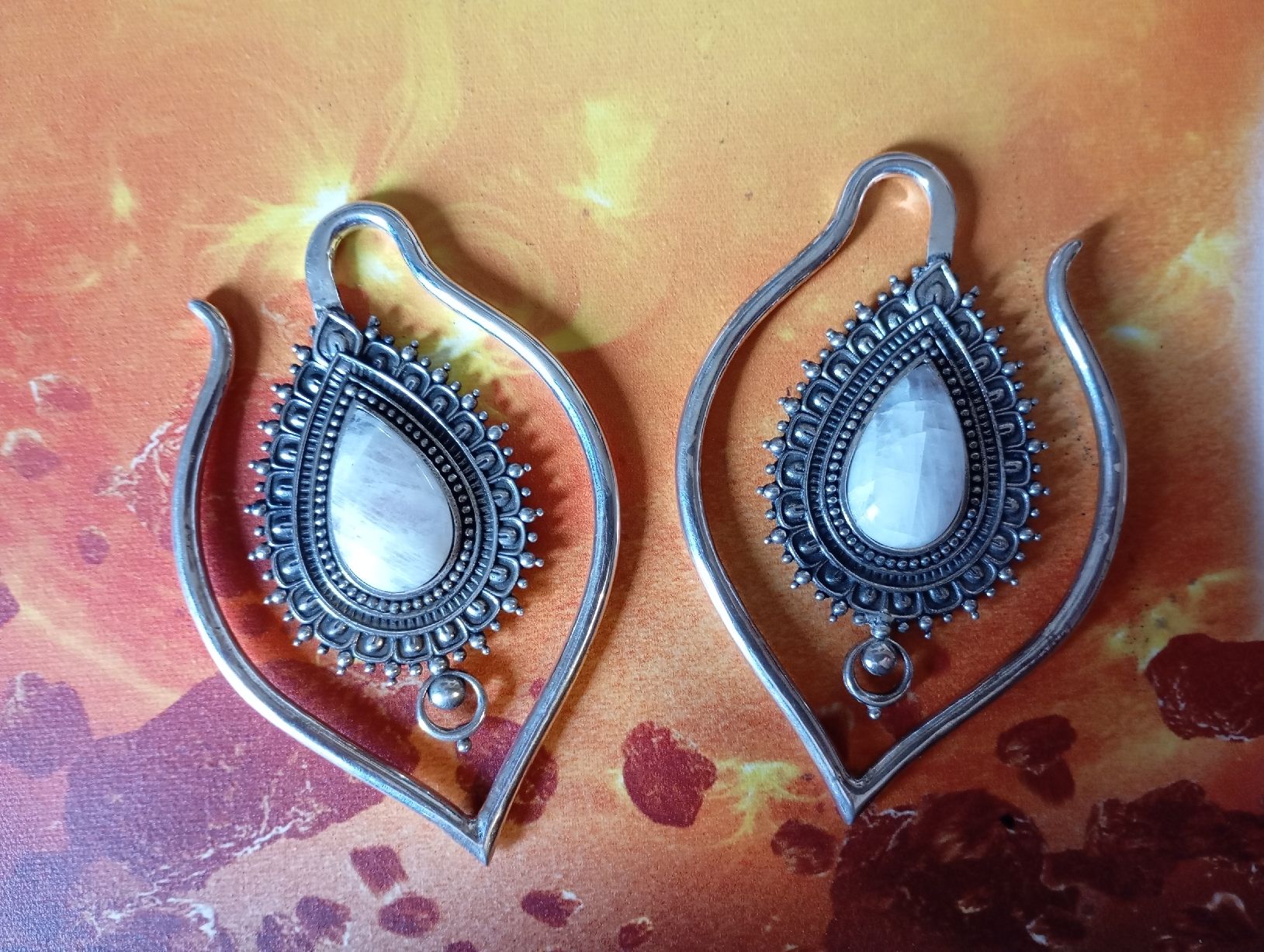 Orecchini pendenti & Orecchini a lobo: Ohrringe/-hänger (Earweights) Silber & Mondstein – Nuovo e nell'imballaggio originale da Bösingen venduto da bringer_des_lichts