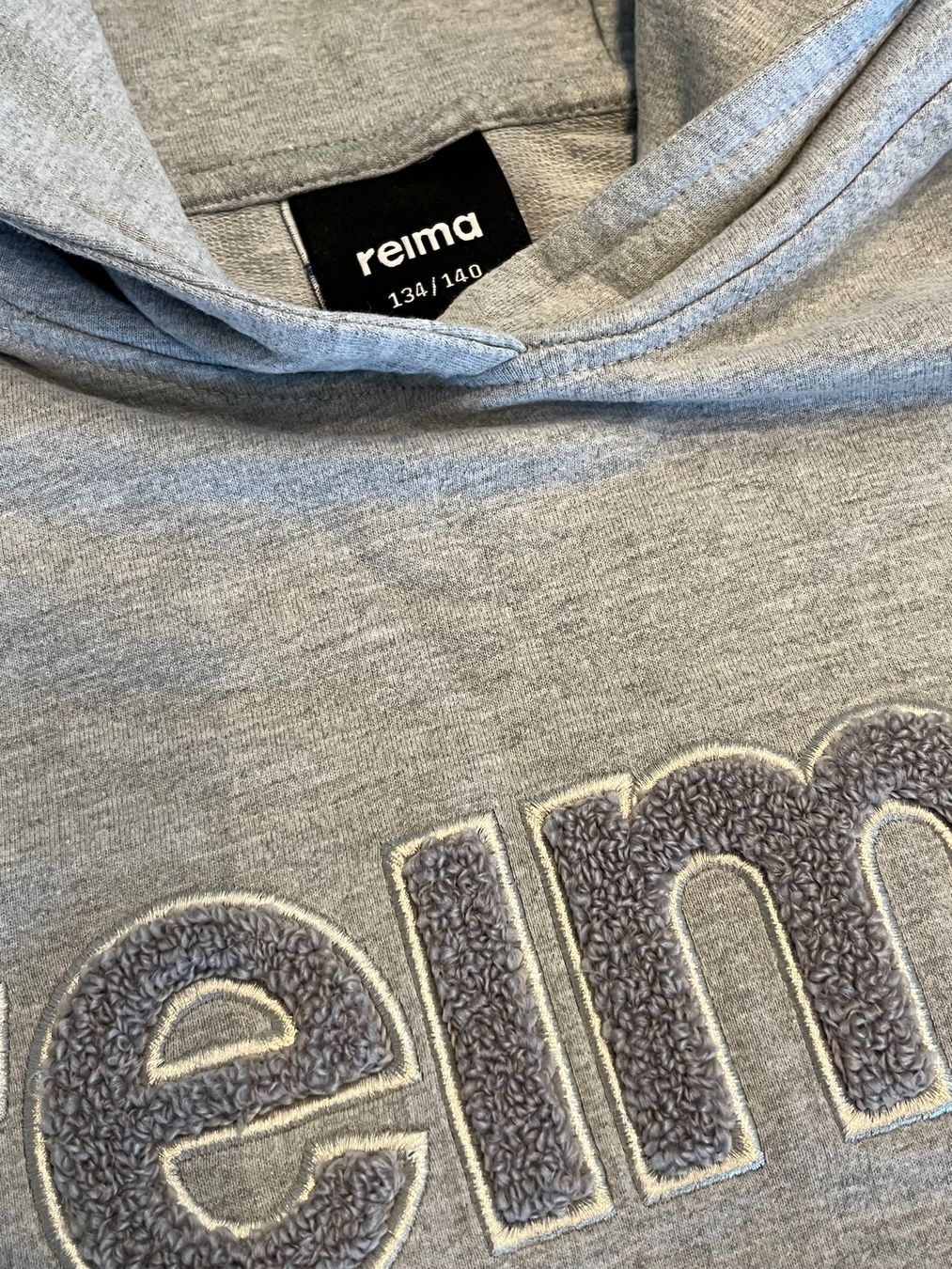 Reima Maglioni & Felpe: Reima Kaputzenpulli neuwertig 134/140 – Usato da Zürich venduto da asocaciu 2