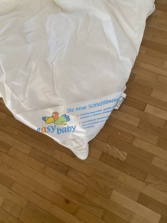 Decken: Daunen Steppdecke Baby 135x100 – Gebraucht aus Horw von sere4 1