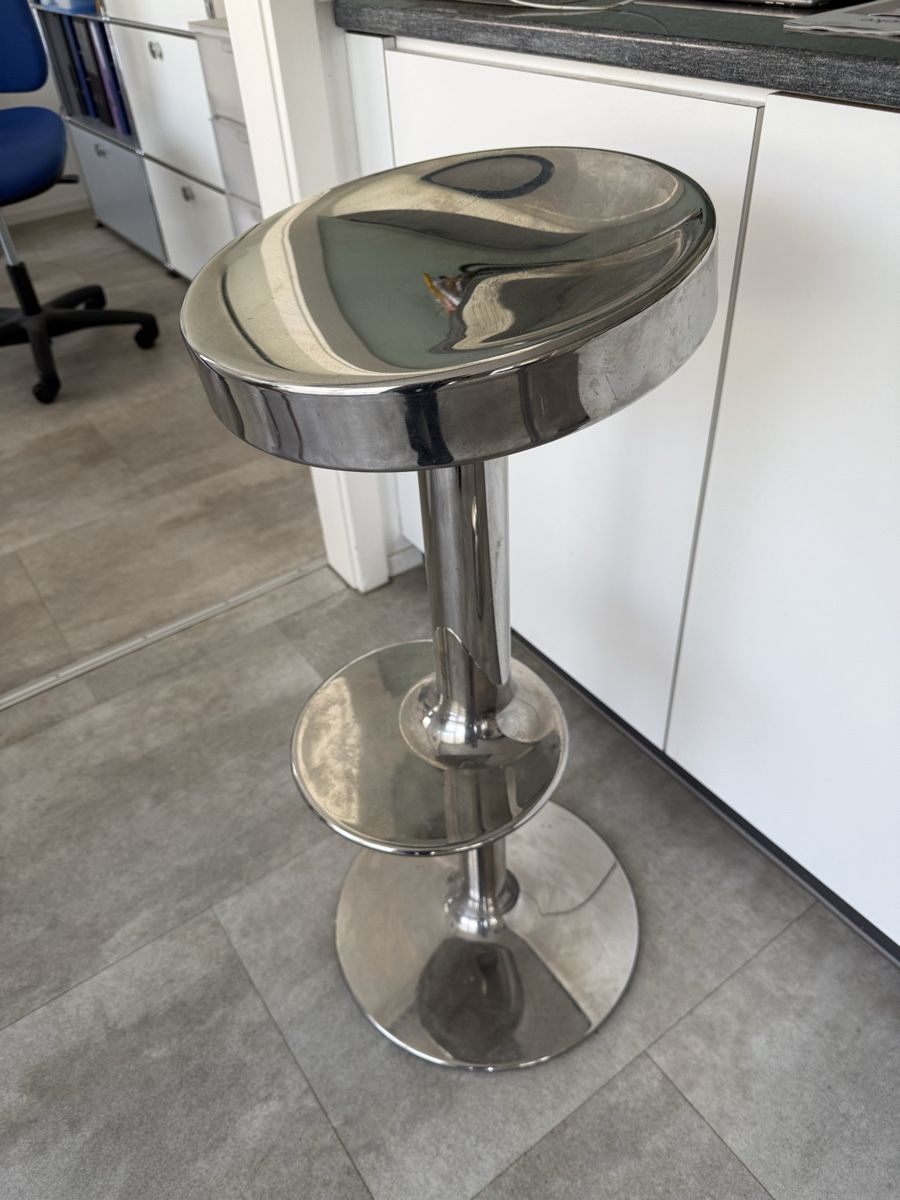 Magis Tabourets: Barhocker Magis Starck – D'occasion à Gerlafingen par driver-rent
