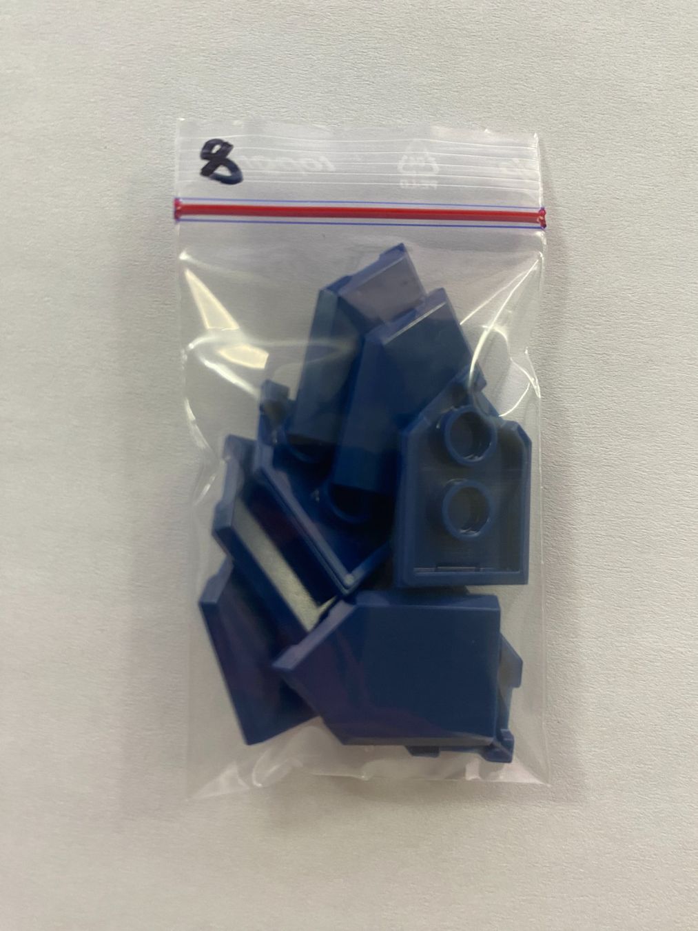 Lego Giocattoli: Lego Dark Blue Tile, Modified 2 x 3 Pentagonal 8 Stück – Nuovo (secondo la descrizione) da Weingarten-Kalthäusern venduto da McGmavlo 1