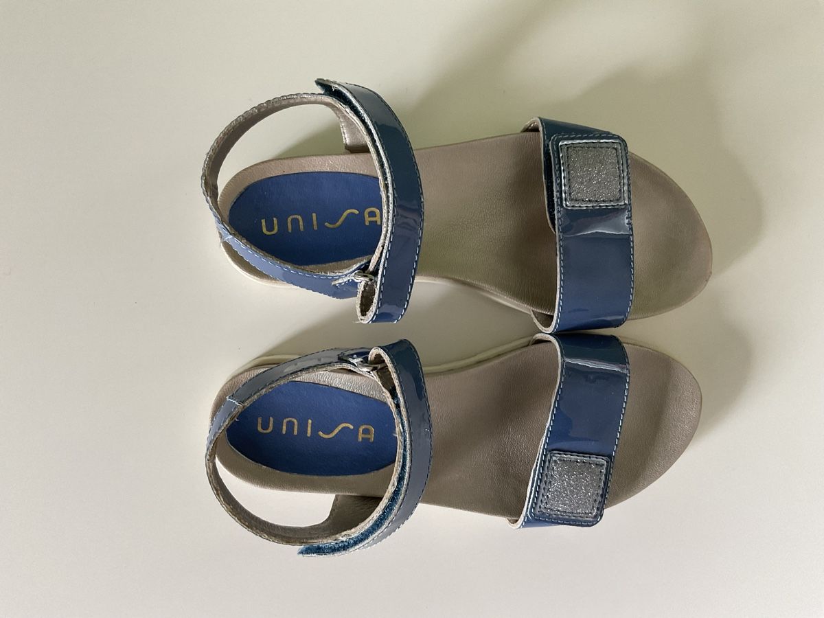 Unisa Schuhe für Mädchen: Lackleder Sandalen Mädchen Unisa Gr.33 – Neu (gemäss Beschreibung) aus Pfäffikon ZH von Ben0707 4