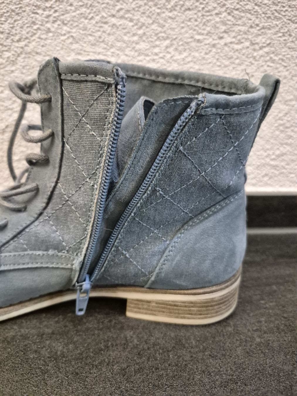 Scarpe da donna: Schöne, hellblaue Stiefel Gr. 41 – Usato da Igis venduto da Tiggers1 3