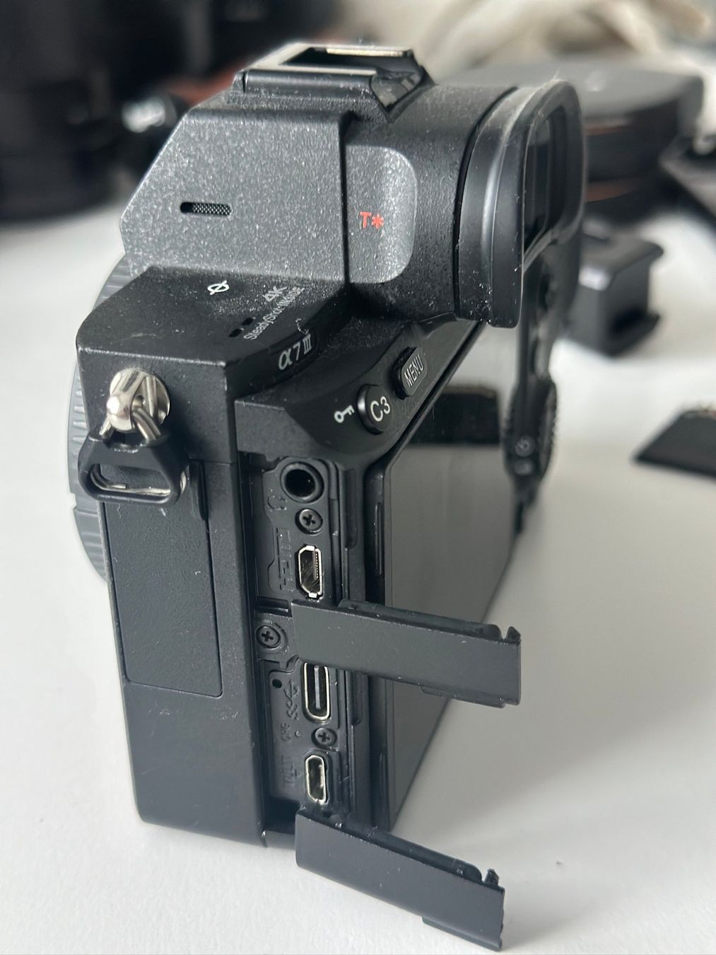 Sony Fotocamera: Sony Alpha 7 III Systemkamera guter Zustand – Usato da Kloten venduto da Wharum 5