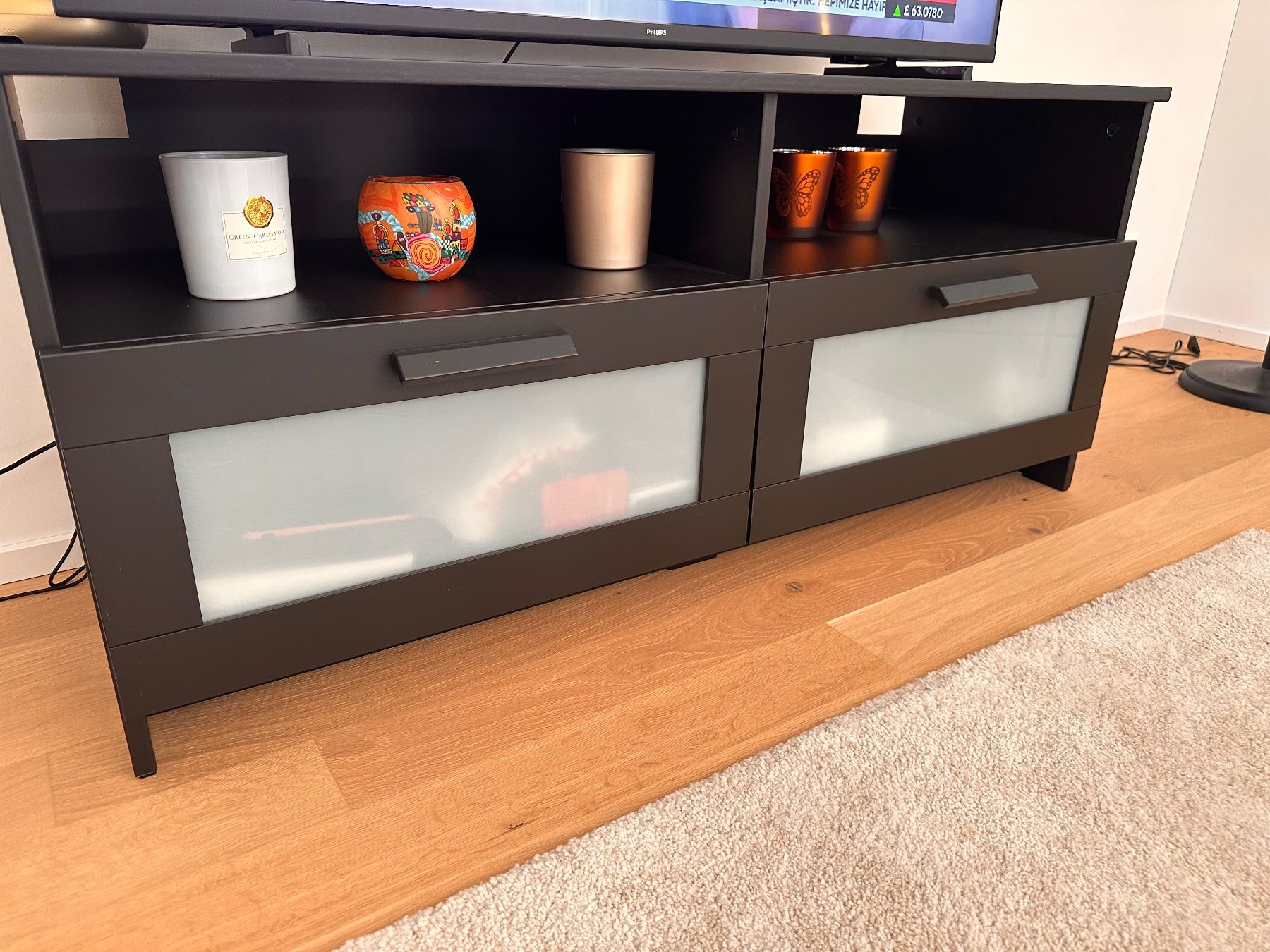 Ikea TV Möbel: TV bench black – Gebraucht aus Zürich von sem_6kf7
