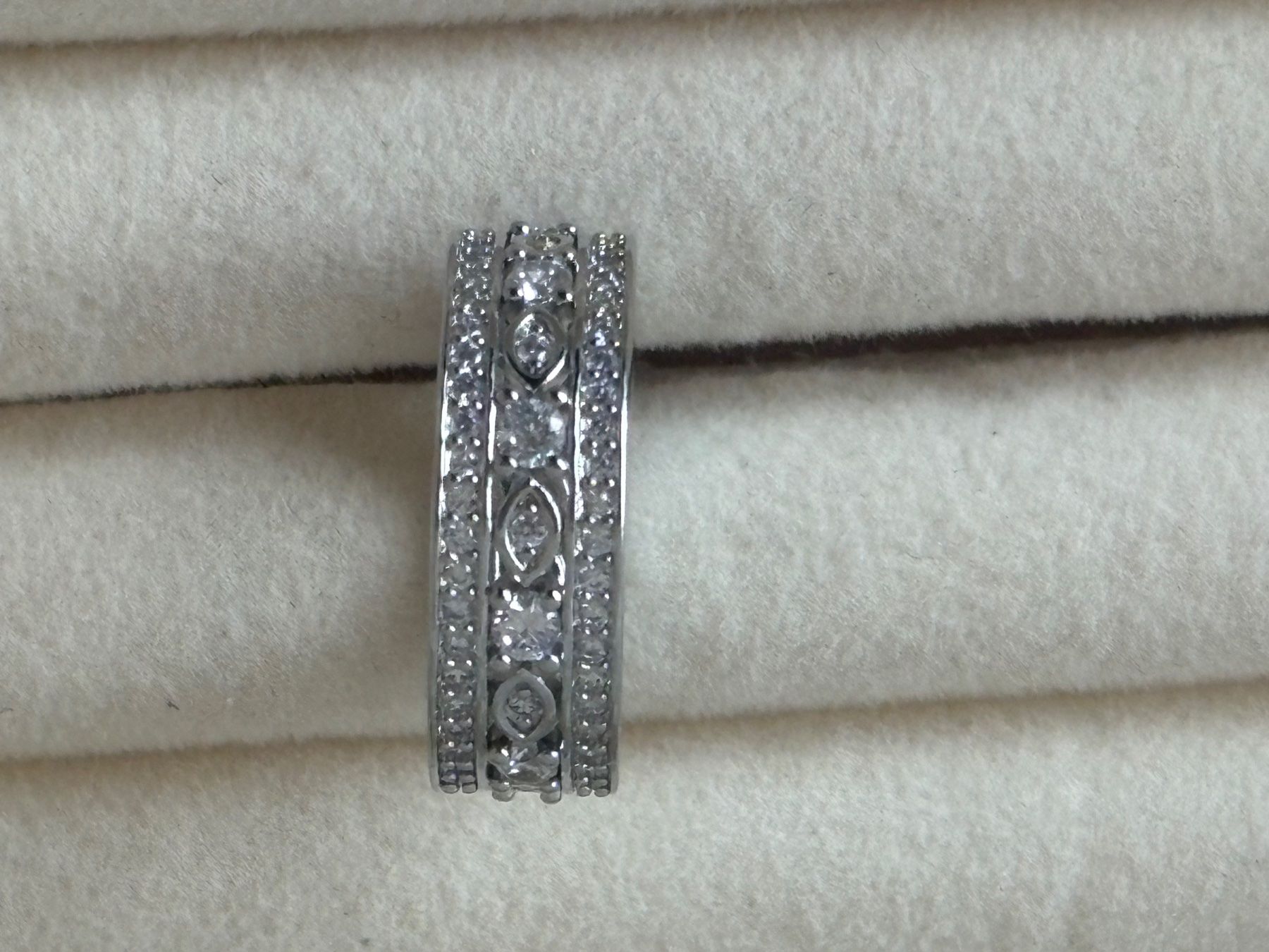 Anelli: Luxus Elegante Gr.17/7 Ring Memoire Farbe :  Silber – Nuovo (secondo la descrizione) da Biel-Bienne venduto da Roserosse13 4