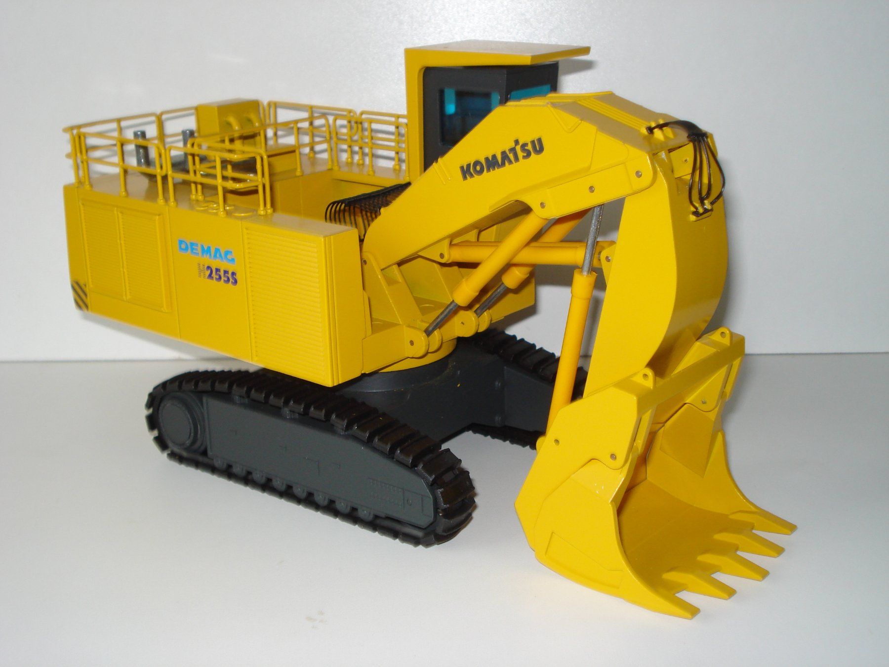 Kits de montage: DEMAG H 255 S Raupenbagger – Neuf (Voir description) à Mitlödi par worker04 4