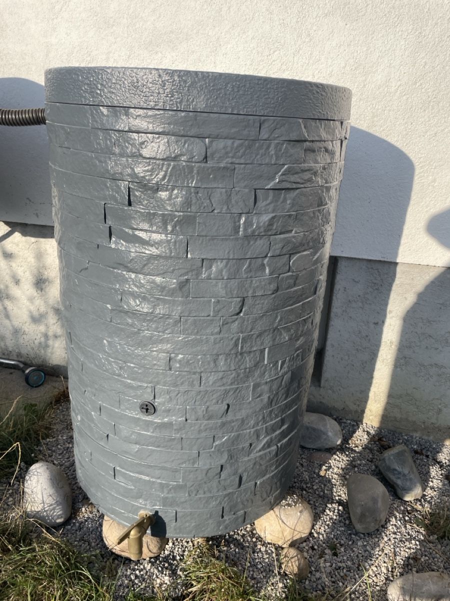 Bewässern & Giessen: Regenfass Arondo | Graphit | 250l – Gebraucht aus Zofingen von mooogli