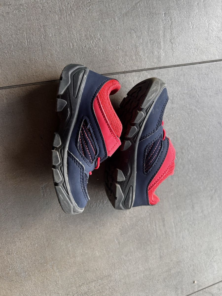 Decathlon Scarpe per ragazzi: Chaussures enfant pointure 24-25 – Nuovo (secondo la descrizione) da Baar nendaz venduto da min_n5tw 2