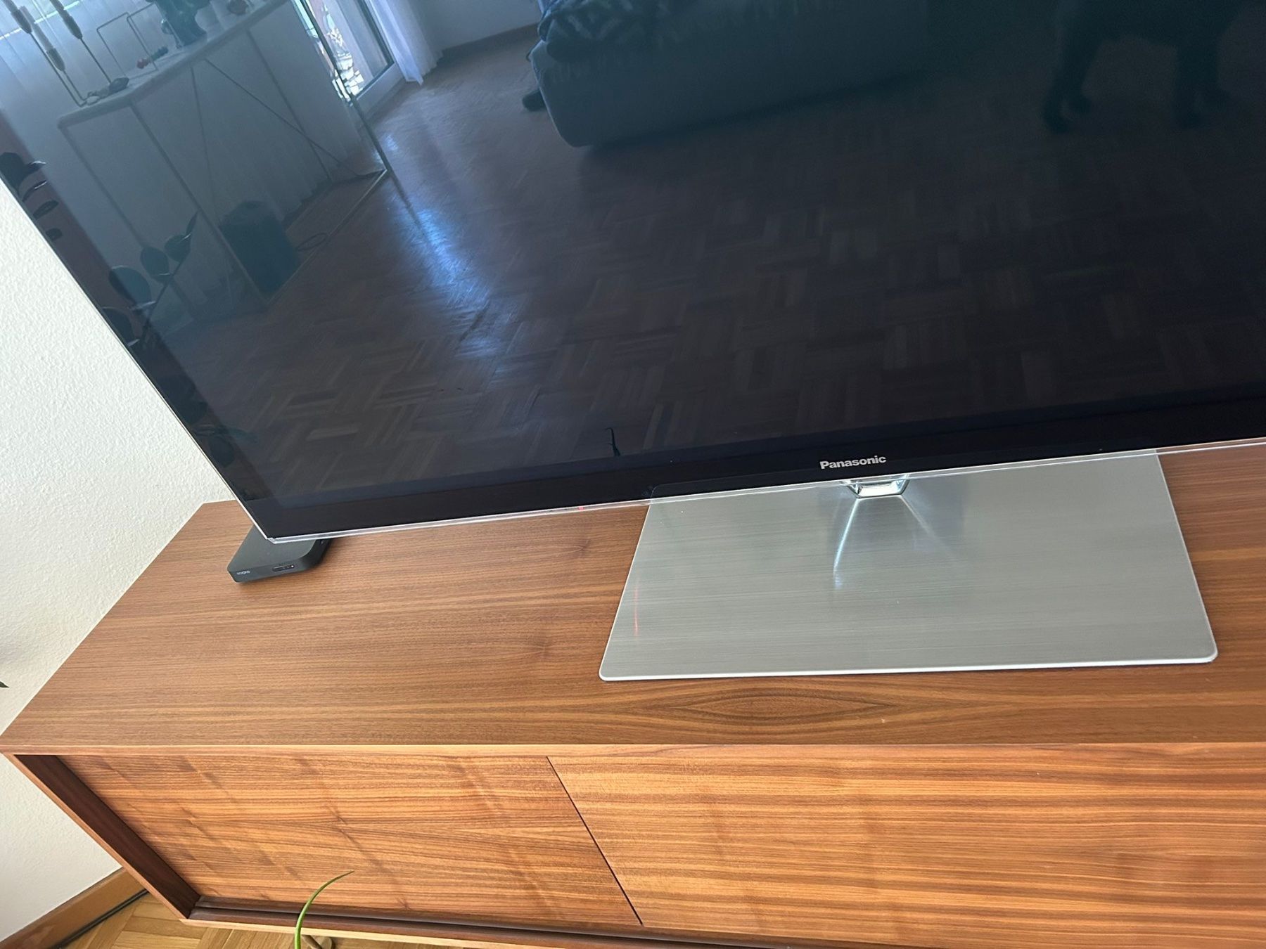 Mobili TV: Sideboard mit Beinen 180 cm, Walnussfarben / Messing – Nuovo (secondo la descrizione) da Zürich venduto da mar_bfx9 4