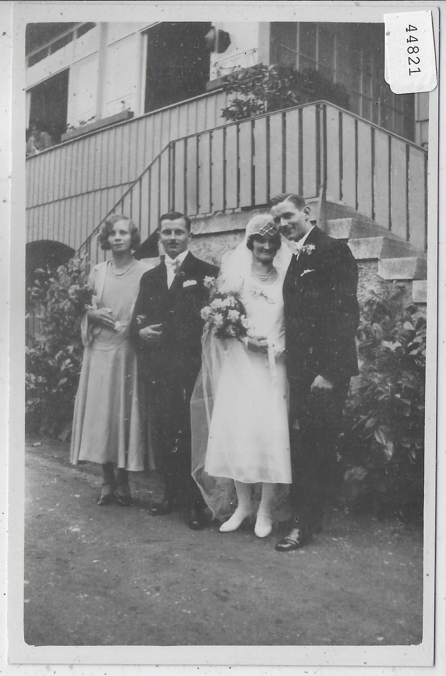 Cartes postales: Doppel-Hochzeit – D'occasion à Ettingen par Kartenplanet