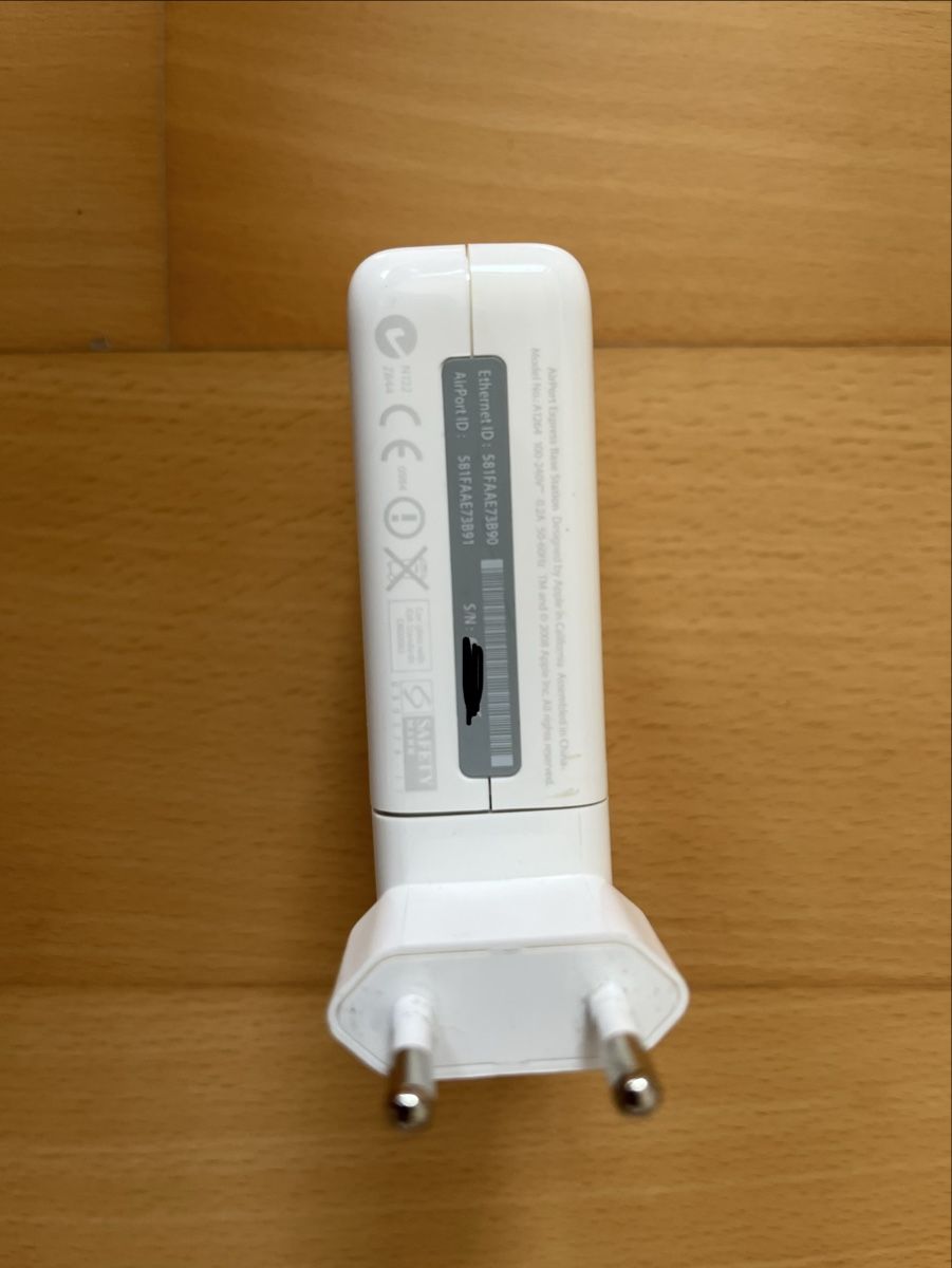 Apple Modem & Router: Apple AirPort Express Basé station  – Usato da Zürich venduto da pat_rx9j 3
