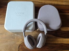Sony WH-1000XM5 Smokey Pink