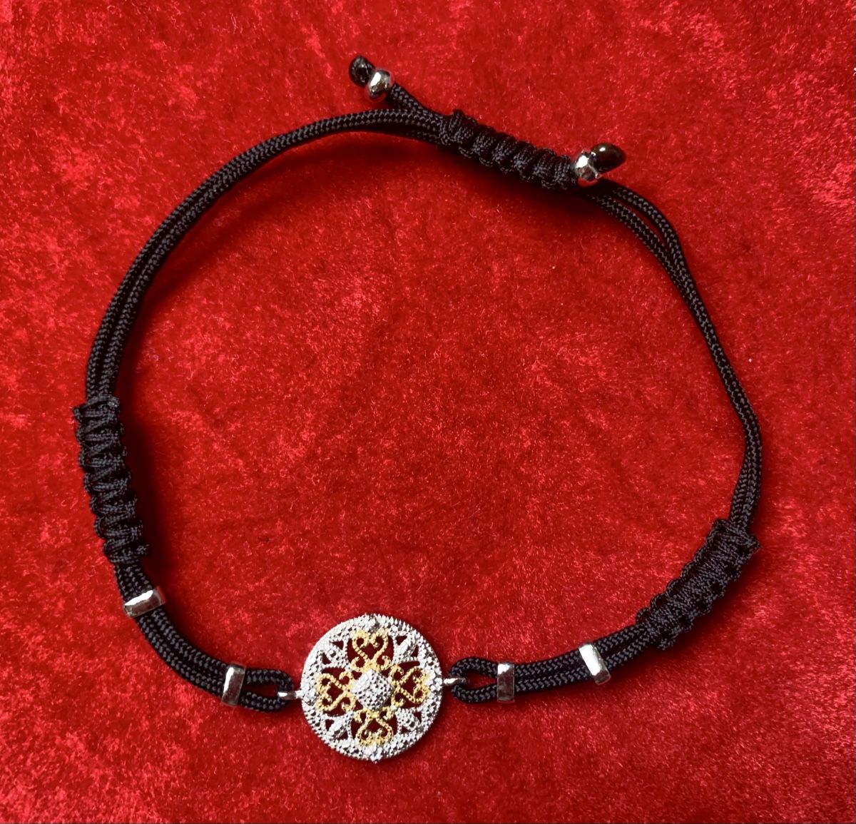 Bracciali & Braccialetti: Stoff Armband mit Silber – Nuovo e nell'imballaggio originale da Herisau venduto da Ciaoschein 1
