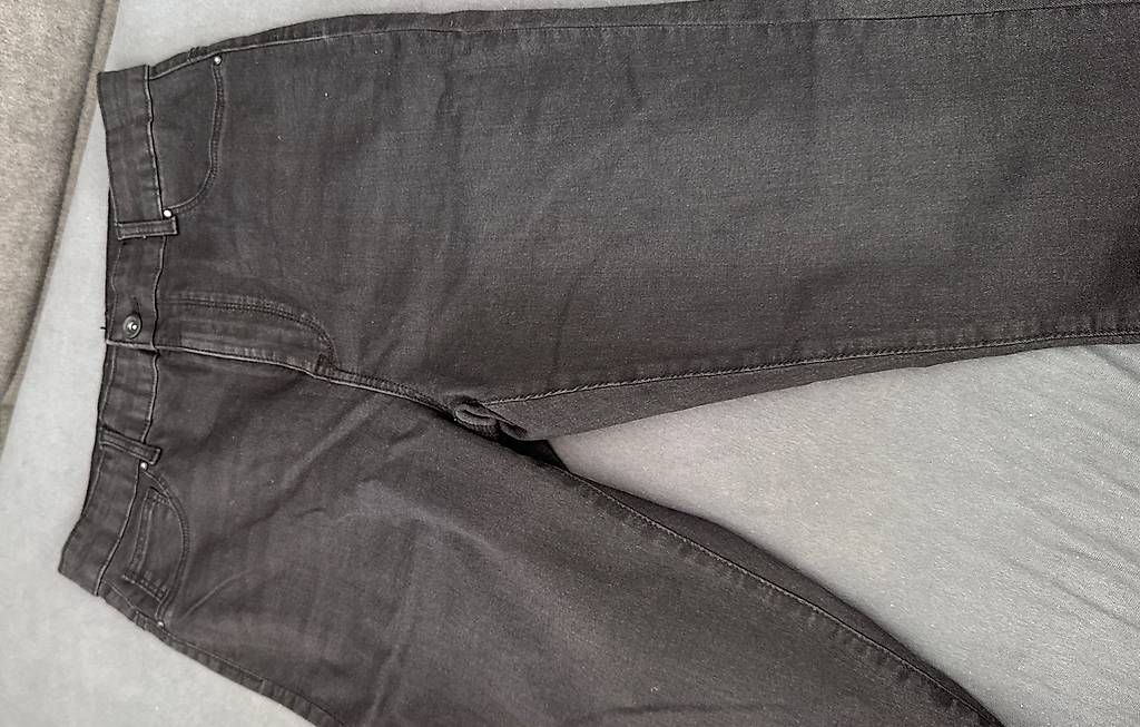 Jeans: Only Jeans Schwarz XL/32 – Usato da Sarnen venduto da Sejosa15 1