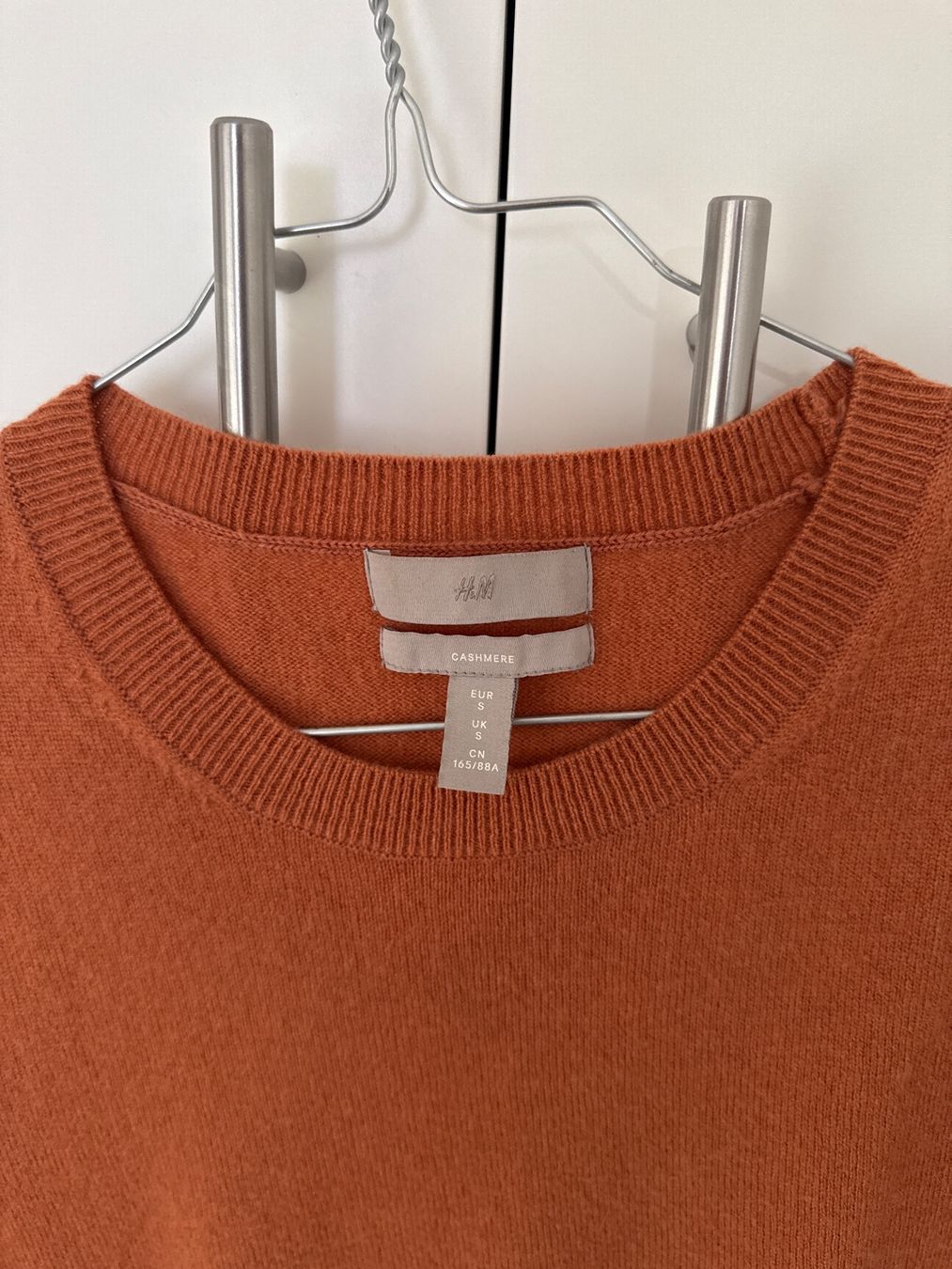 H&M Pullover & Sweatshirts: Damen H&M Kaschmirpullover Kurzarm in Orange – Gebraucht aus Meilen von Emma_321 2