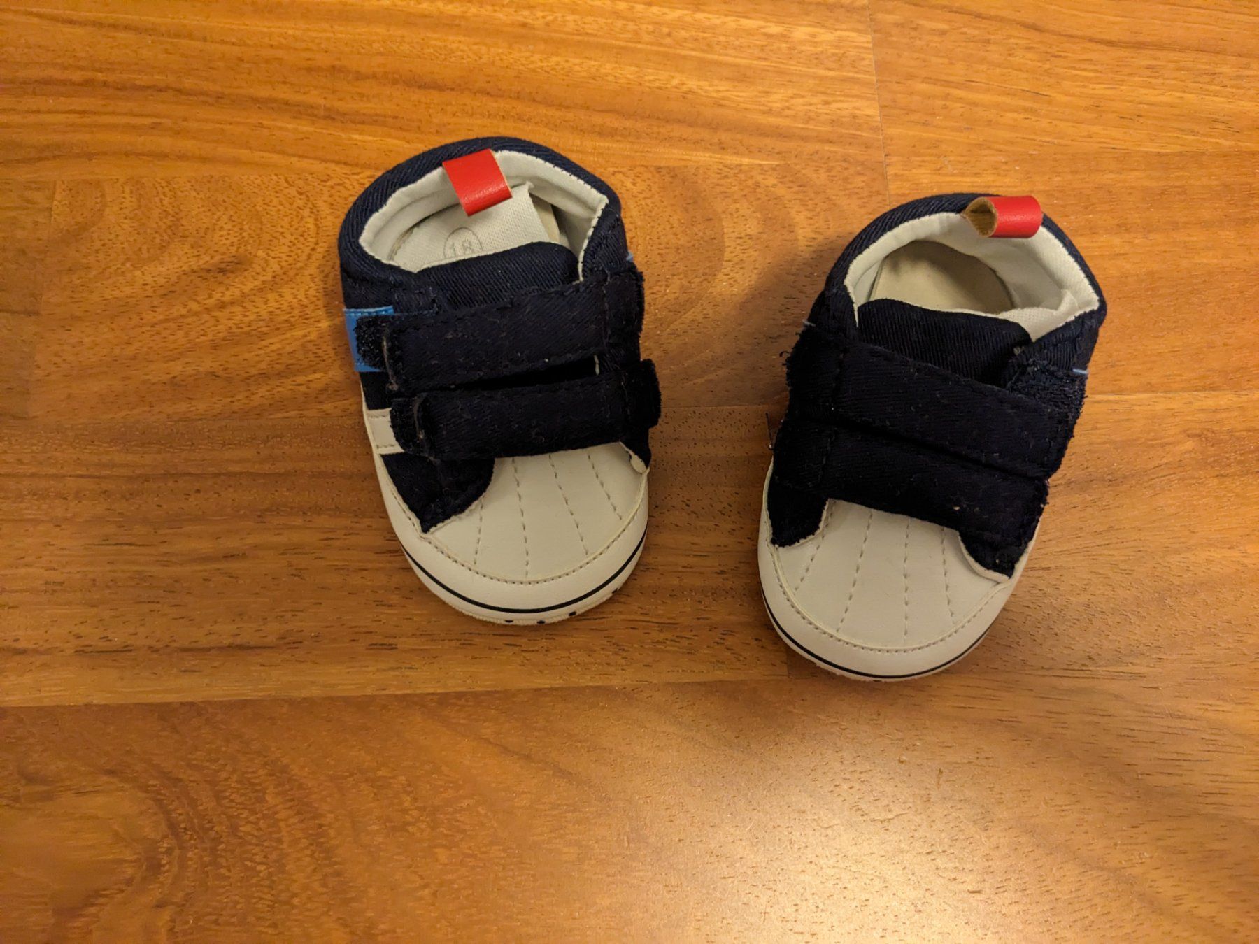 Scarpe per ragazzi: Schuhe Gr. 18 – Usato da Einsiedeln venduto da mar_6bqc 1