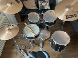 Yamaha Rydeen Drum Kit + Zubehör