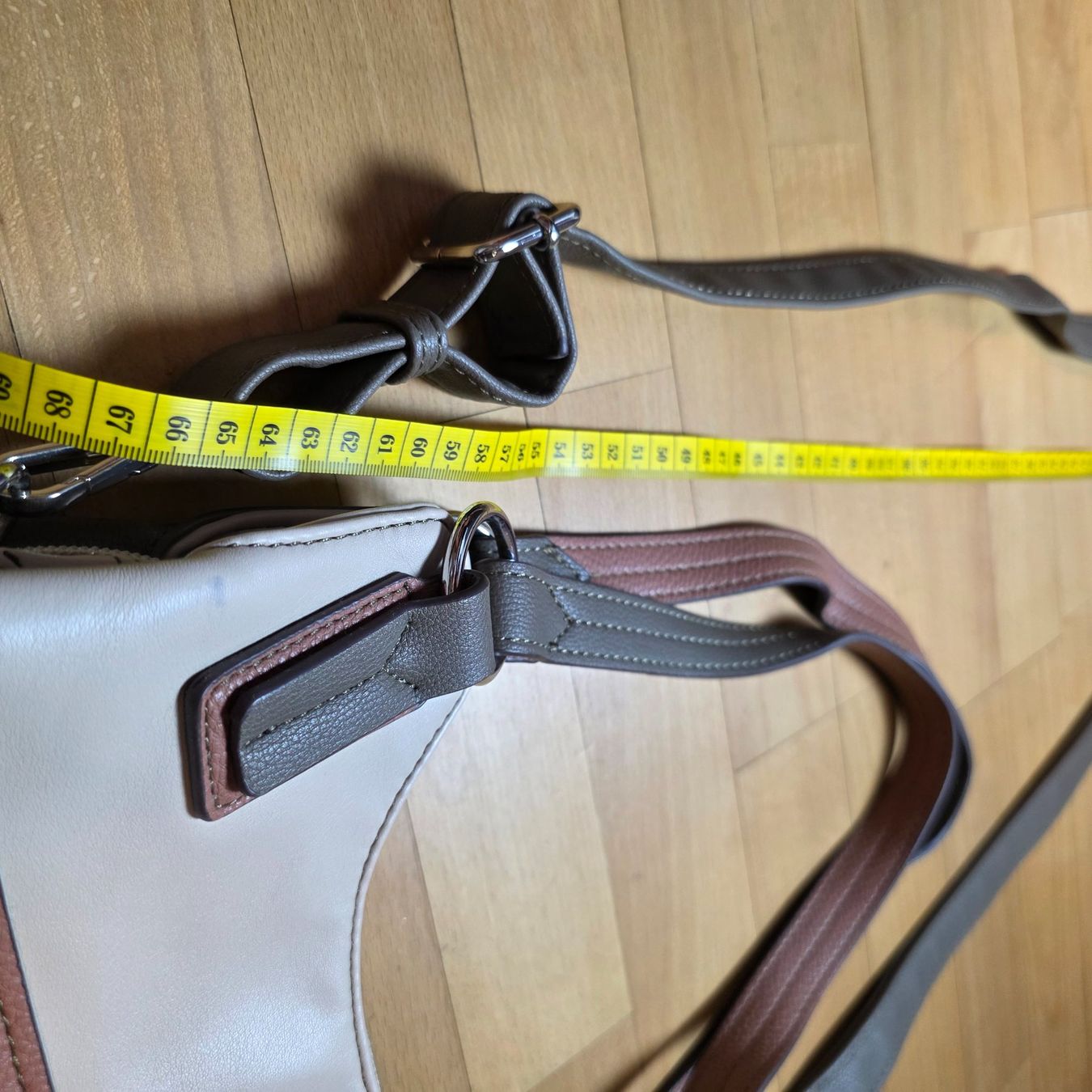 Tom Tailor Taschen für Damen: Tom Tailor Tasche, fast wie neu, drei Fächer – Gebraucht aus Wald ZH von CapLux 4