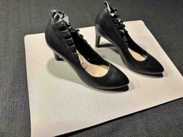 Tamaris Damen Pumps Leder schwarz Grösse 37 (neuwertig)