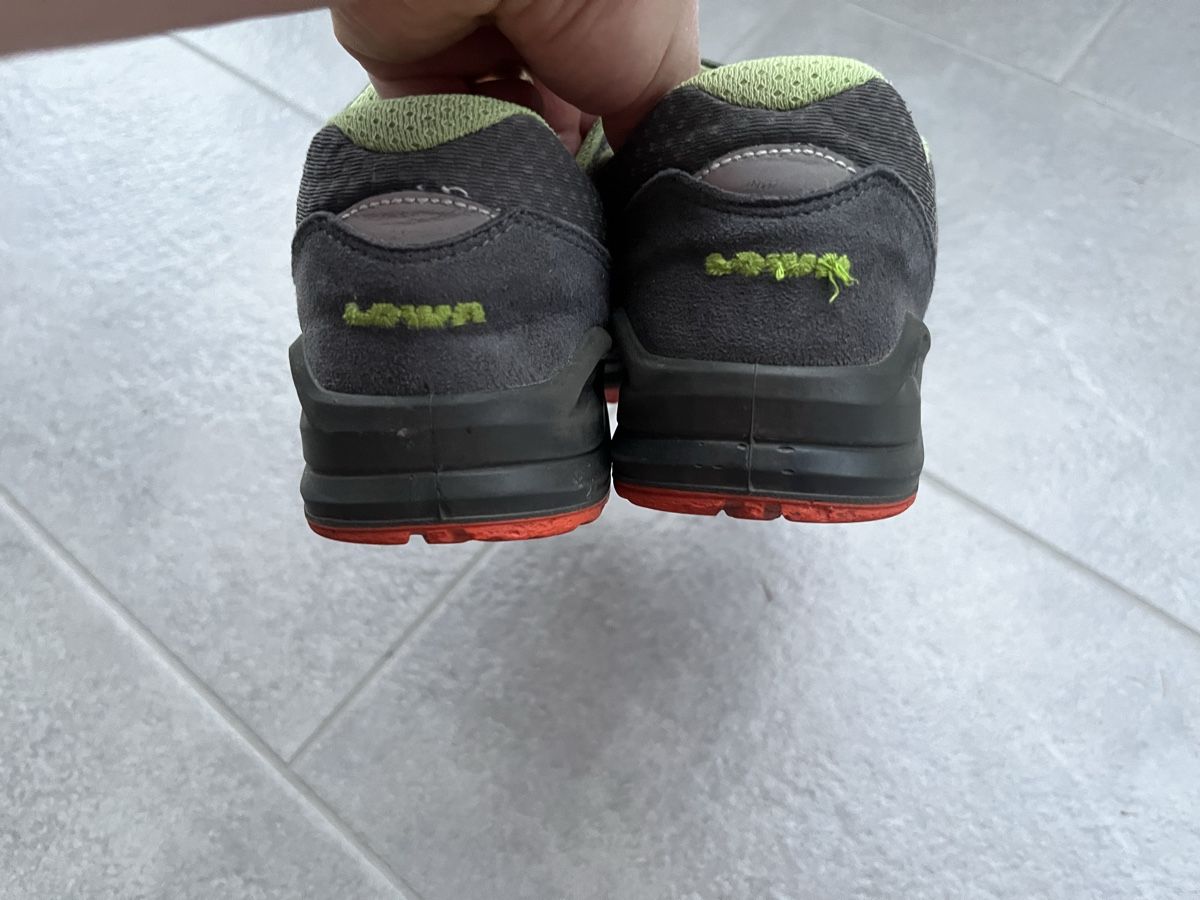 Lowa Chaussures garçon: Lowa Trekkingschuhe 37 – D'occasion à Wil ZH par Wonderwoman76 2
