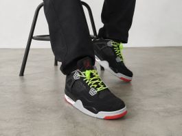 Air Jordan 4 Retro "Black Cat" Grösse 42 Sommer 2023