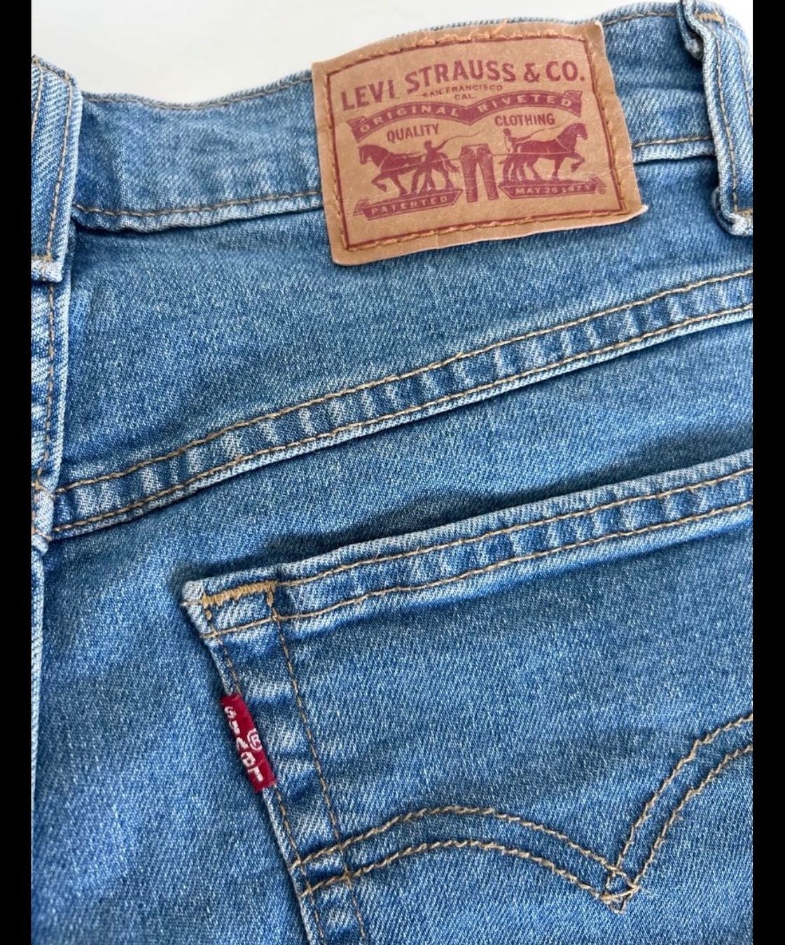 Levi's Jeans: Shorts Levi's A-Line 25 – Neu (gemäss Beschreibung) aus Zürich von dil_mdn7 2