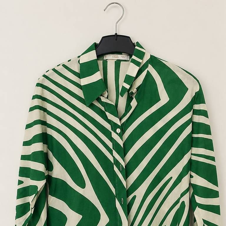 Camicette: MNG Bluse mit grünem Muster  Gr. M – Usato da Schaffhausen venduto da Tutti_007 1