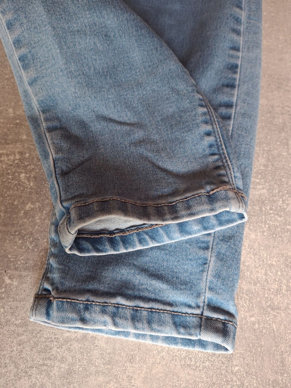 C&A Jeans: Pantalon jeans taille 34 marque C&A 65% coton – Gebraucht aus Villiers von san_jn5w 1