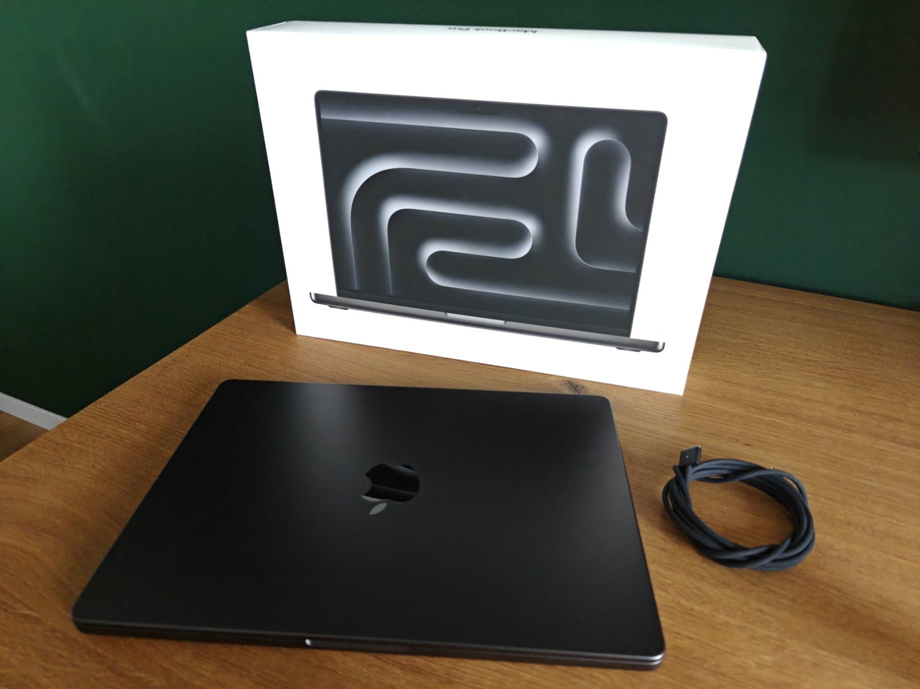 Apple Notebook: Apple MacBook Pro | M5 | 16 GB | 512 GB | CH-Layout – Usato da Schaffhausen venduto da edelbrock