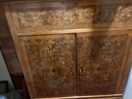 Schrank Nussbaum Furnier Vintage