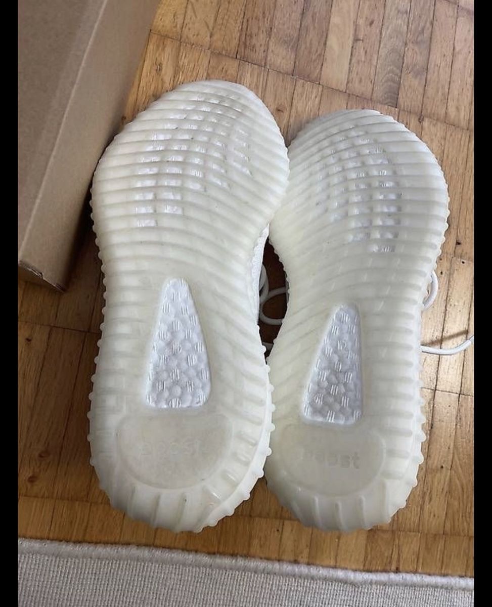 Adidas Chaussures hommes: Yeezy Boost 350 v2 Bone 42 2/3 – Neuf (Voir description) à Viganello par jel_7yzt 2