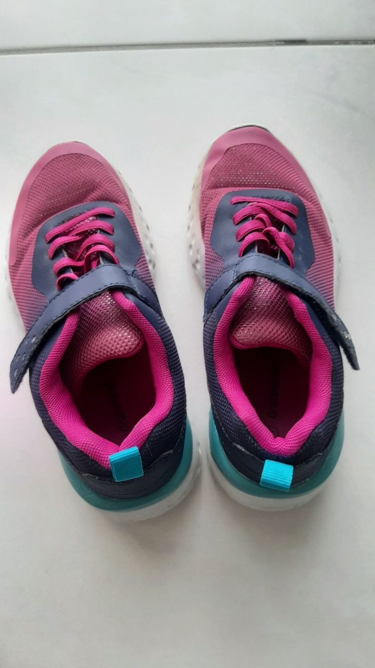 Graceland Schuhe für Mädchen: K..75 R) Graceland Turnschuhe Sneaker Mädchen Gr. 33 – Gebraucht aus Wil SG von Saxer1 2