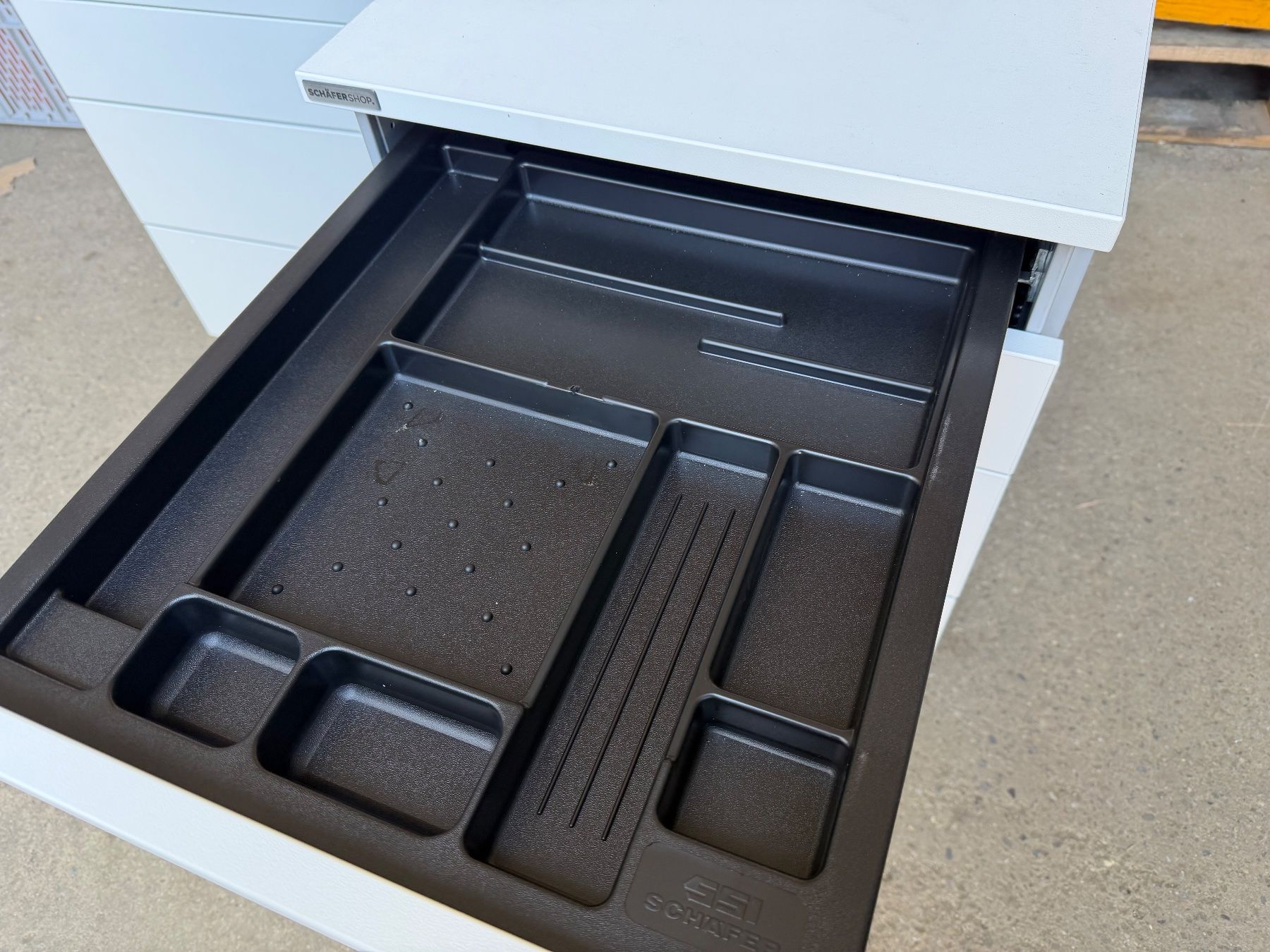 Korpus: neuer Rollcontainer, 4 Schübe, mit Griffnut – Neu (gemäss Beschreibung) aus Necker von liq24 3