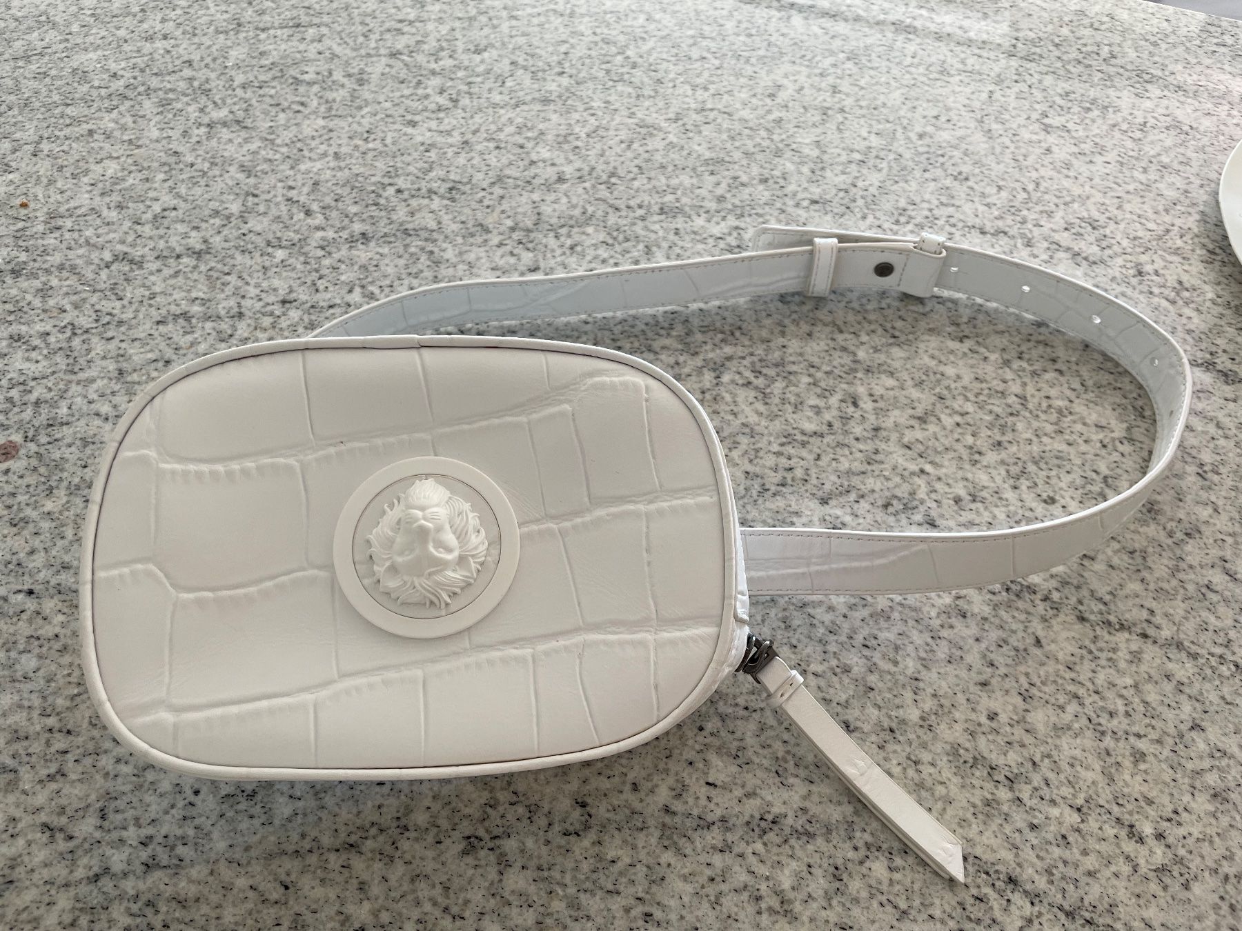 Versace Borse: Bauchtasche von Versace – Usato da Neuwilen venduto da bobbel01