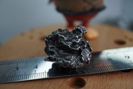 Cielo   Meteorit  Argentinien   18.2g  29mm ab 20.-  Auktion