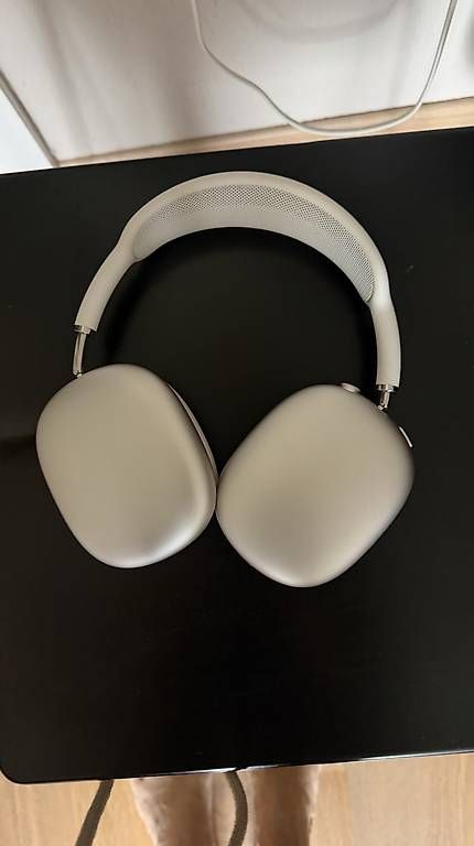 Cuffie: AirPods Max – Usato da Steinebrunn venduto da ary03 1